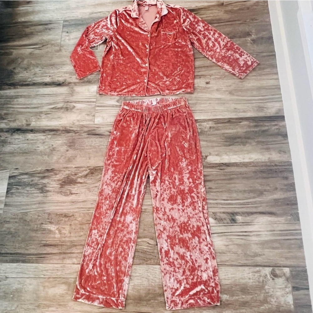 Victoria's Secret Crushed Velvet Pajama Set Size LARGE TOP / PANTS HEART LOGO #3 - Picture 9 of 14